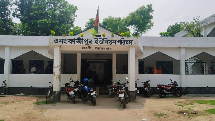 গাংনীতে ইজিপিপি প্রকল্পে ব্যাপক অনিয়মের অভিযোগ