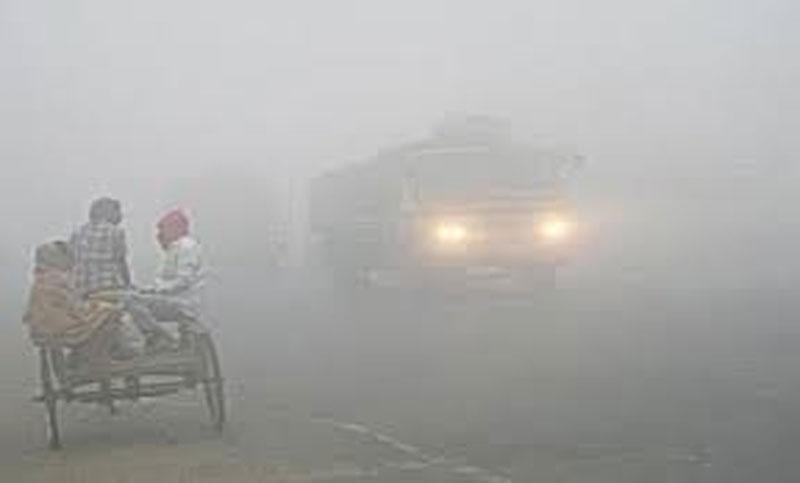 বাড়ছে শীতের তীব্রতা, কষ্টে খেটে খাওয়া মানুষ