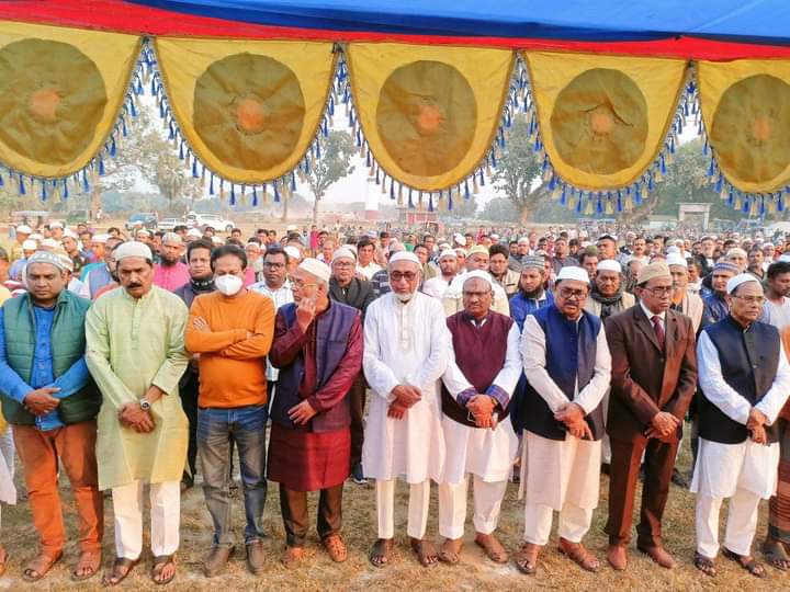 জনি শাহ্র ইন্তেকাল, দাফনকার্য সম্পন্ন