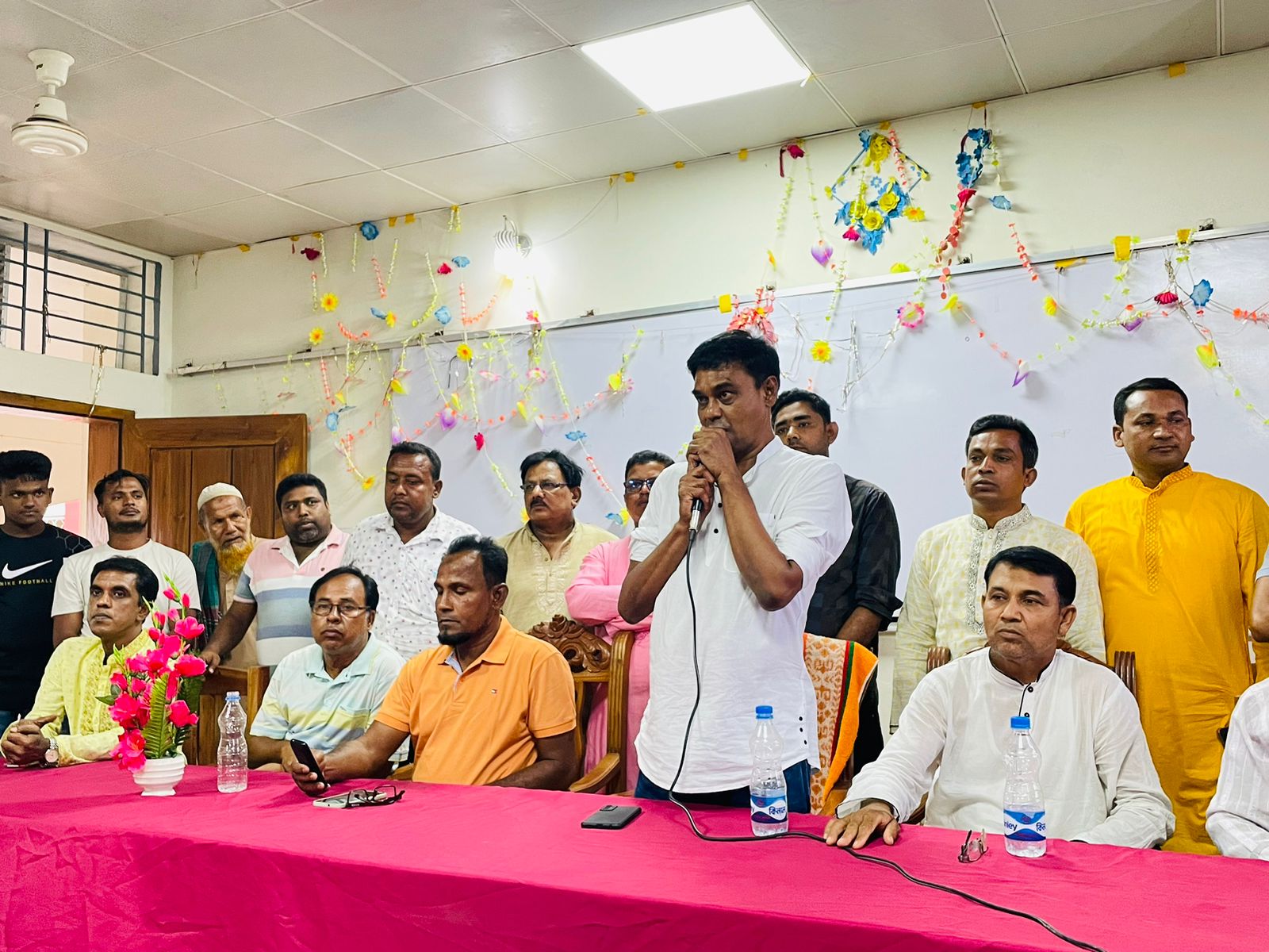 খাদিমপুর ইউনিয়ন আওয়ামী যুবলীগের কর্মী সভায় নঈম হাসান জোয়ার্দ্দার