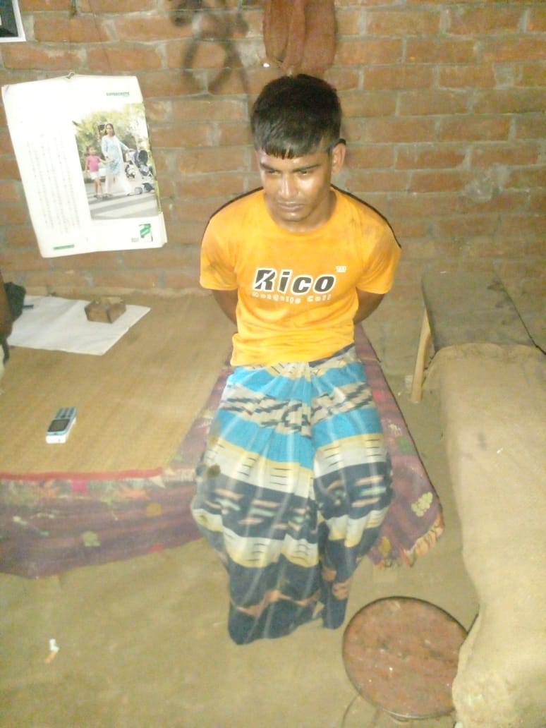 আলমডাঙ্গার আনন্দধামে দুই মাসে ৫ দোকানে চুরি, গ্রেপ্তার ১