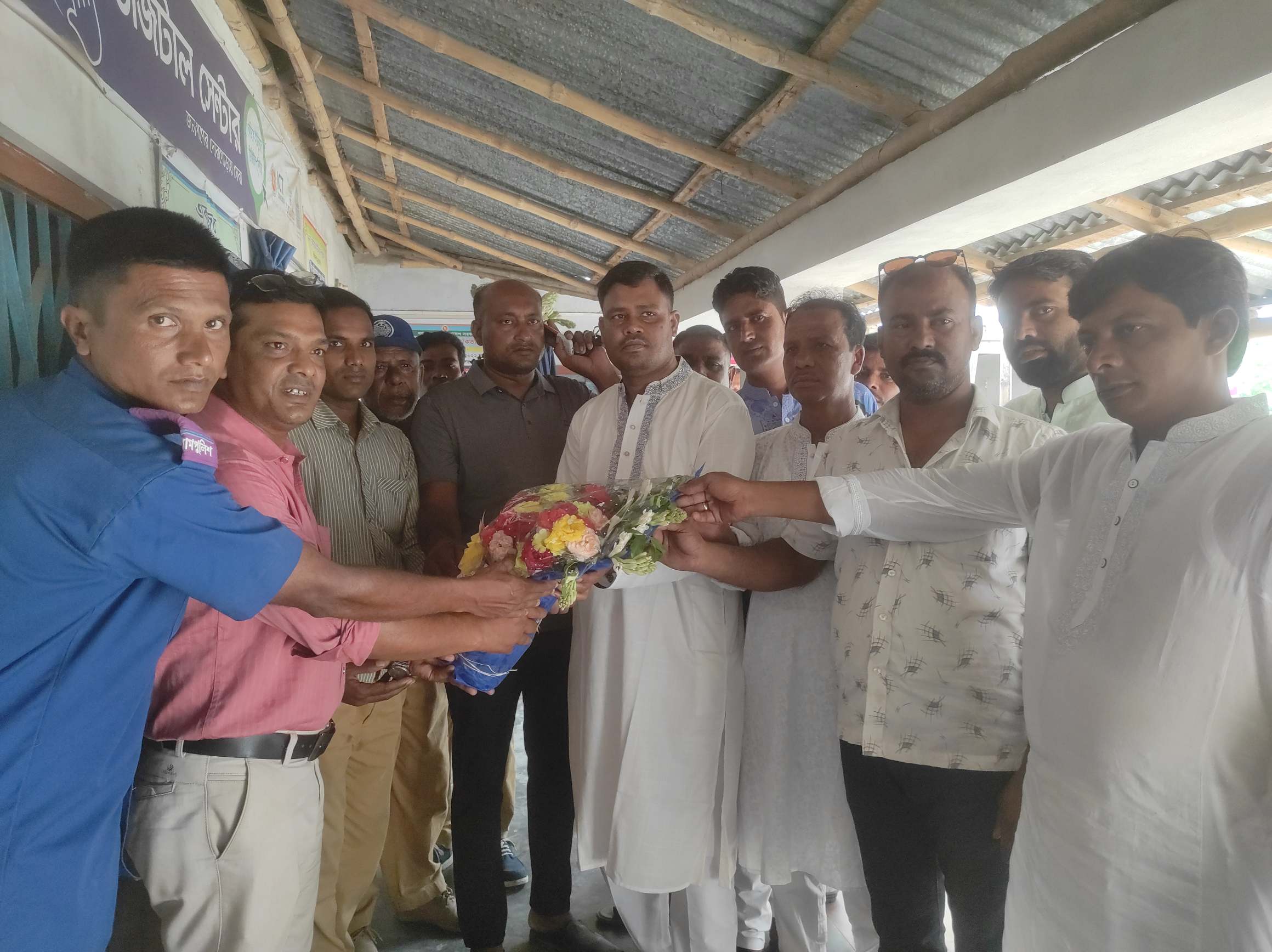কেডিকে ও মনোহরপুরের ইউপি চেয়ারম্যানের দায়িত্ব গ্রহণ