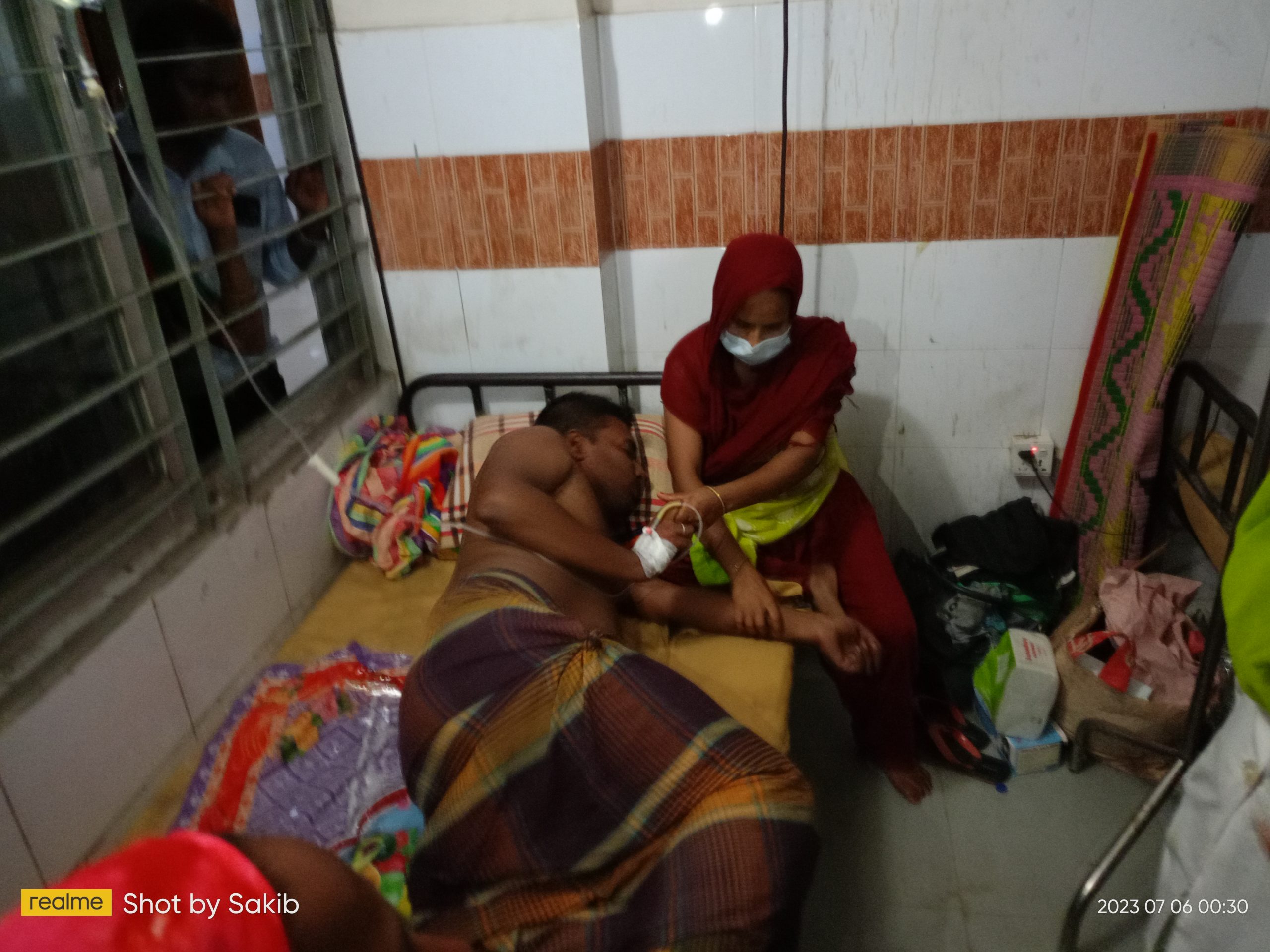 দামুড়হুদায় সুদের টাকা শোধ করতে চাপ দেওয়ায় মোটরসাইকেল মেকানিকের বিষপান