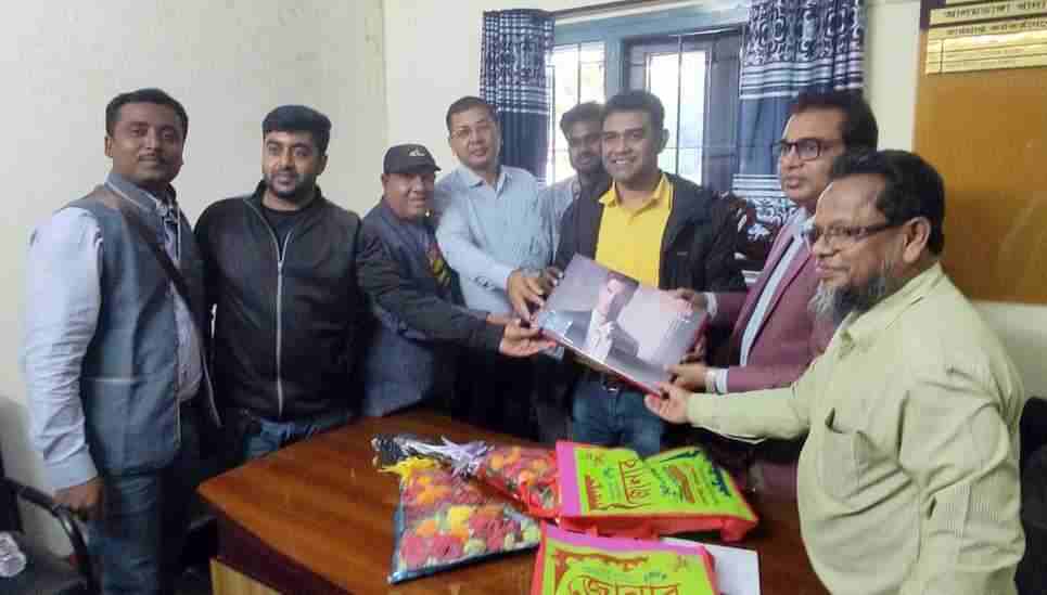 আলমডাঙ্গা উপজেলার ভারপ্রাপ্ত খাদ্যগুদাম কর্মকর্তার বিদায় সংবর্ধনা