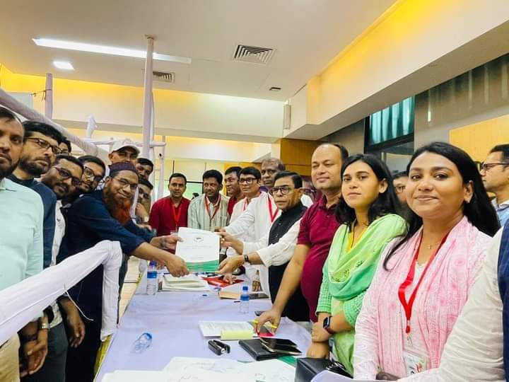 তিন দিনে দলীয় ফরম কিনলেন ৩২ জন মনোনয়ন প্রত্যাশী