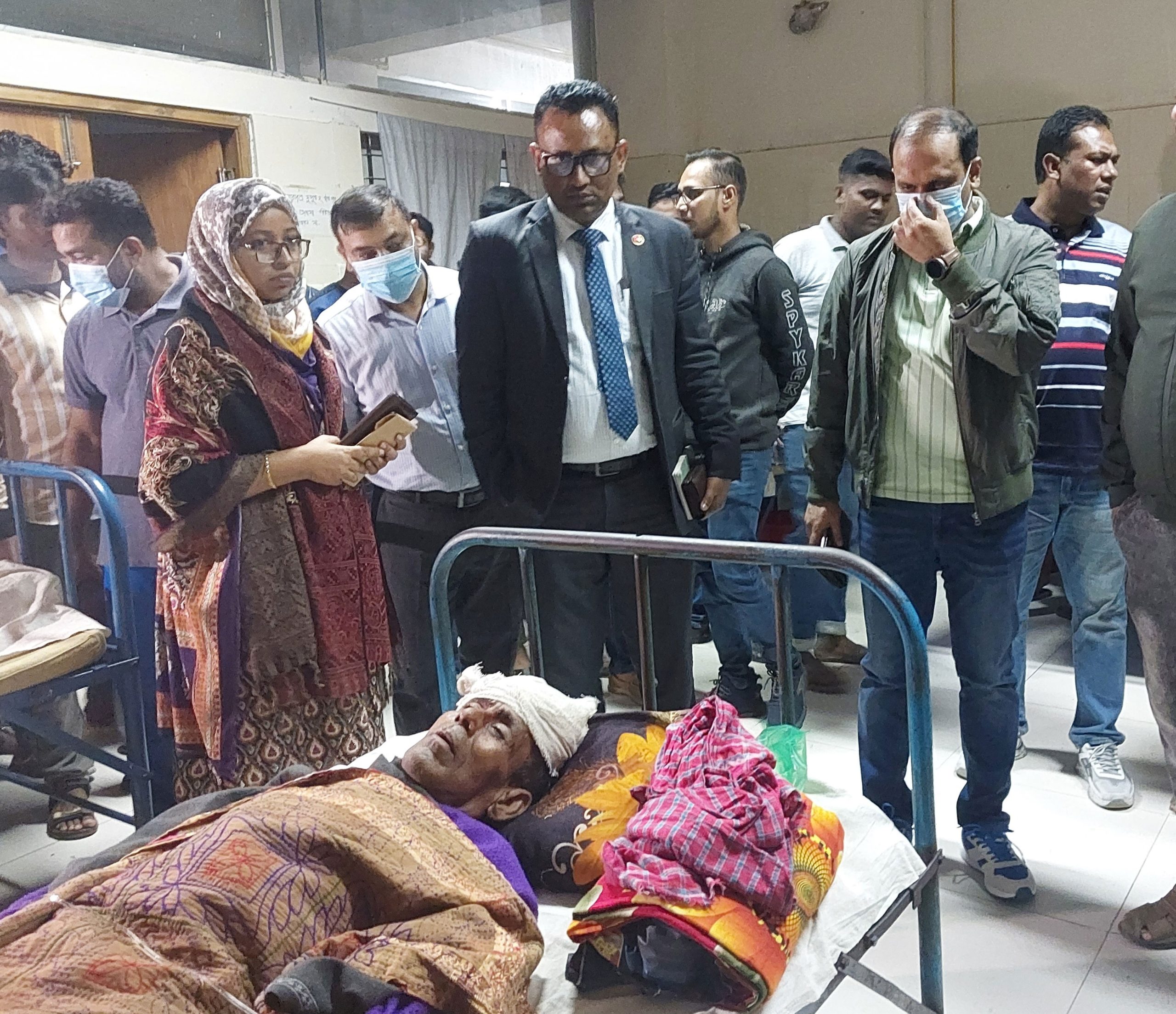 নৌকার মিছিলে অংশ না নেওয়ায় হিন্দু সম্প্রদায়ের ওপর হামলা