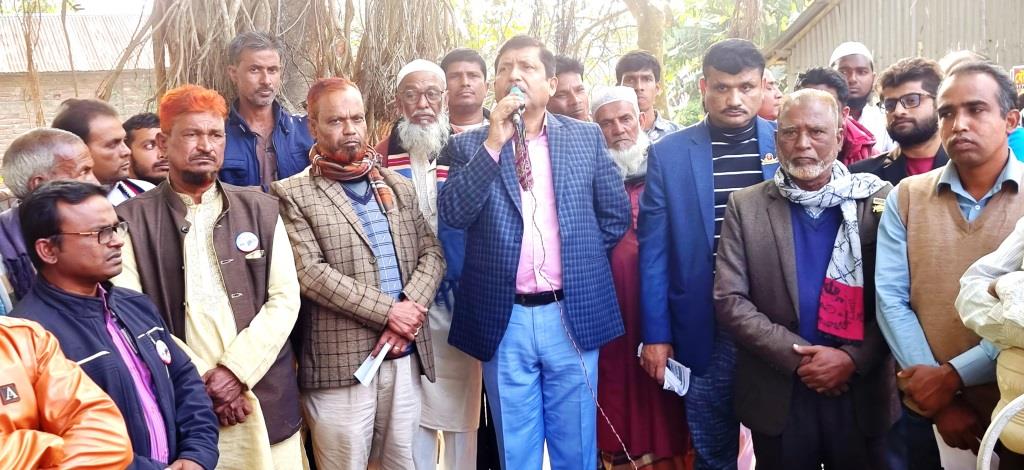আইলহাঁস ইউনিয়নে নৌকার গণসংযোগ ও পথসভায় টোটন জোয়ার্দ্দার