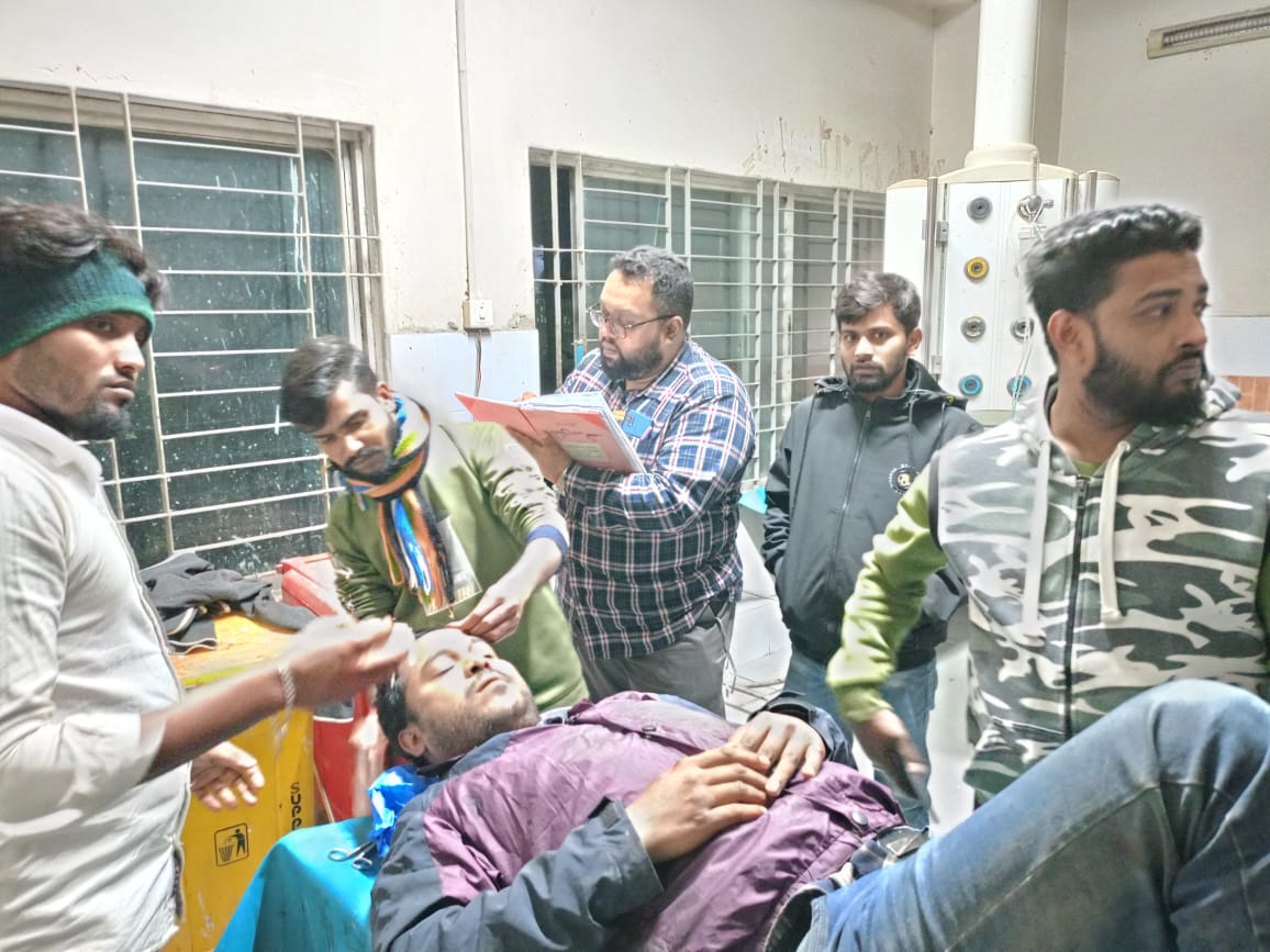 চুয়াডাঙ্গার মোমিনপুরে পূর্ব বিরোধের জেরে মারামারি, আহত ৩