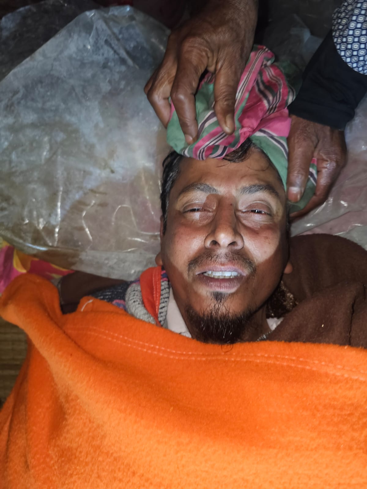 ঈগল প্রতীকের প্রচার গাড়িতে হামলা ও চালককে মারধরের অভিযোগ