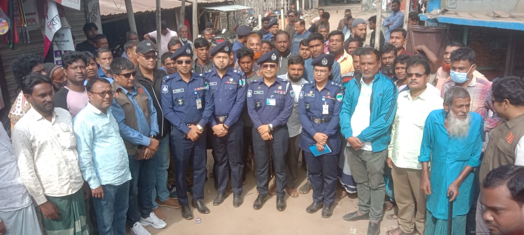 জীবননগর উপজেলার বিভিন্ন ভোটকেন্দ্র পরিদর্শনকালে পুলিশ সুপার ফয়জুর রহমান