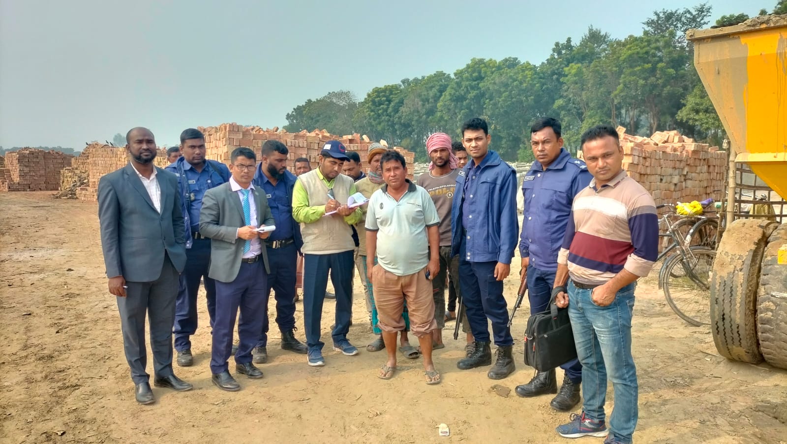 পাঁচটি ইটভাটায় প্রায় ৯ লাখ টাকা জরিমানা