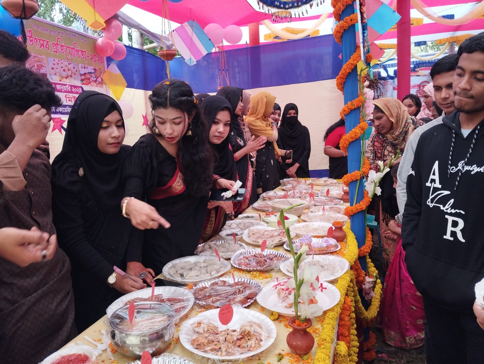 চুয়াডাঙ্গায় লাইসিয়ামের আয়োজনে পিঠা উৎসব