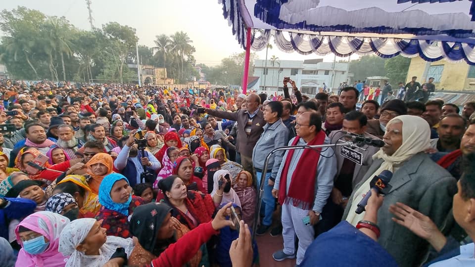 চুয়াডাঙ্গায় নৌকা মার্কার বিশাল মিছিল ও সমাবেশে আওয়ামী লীগের মনোনীত প্রার্থী ছেলুন জোয়ার্দ্দার