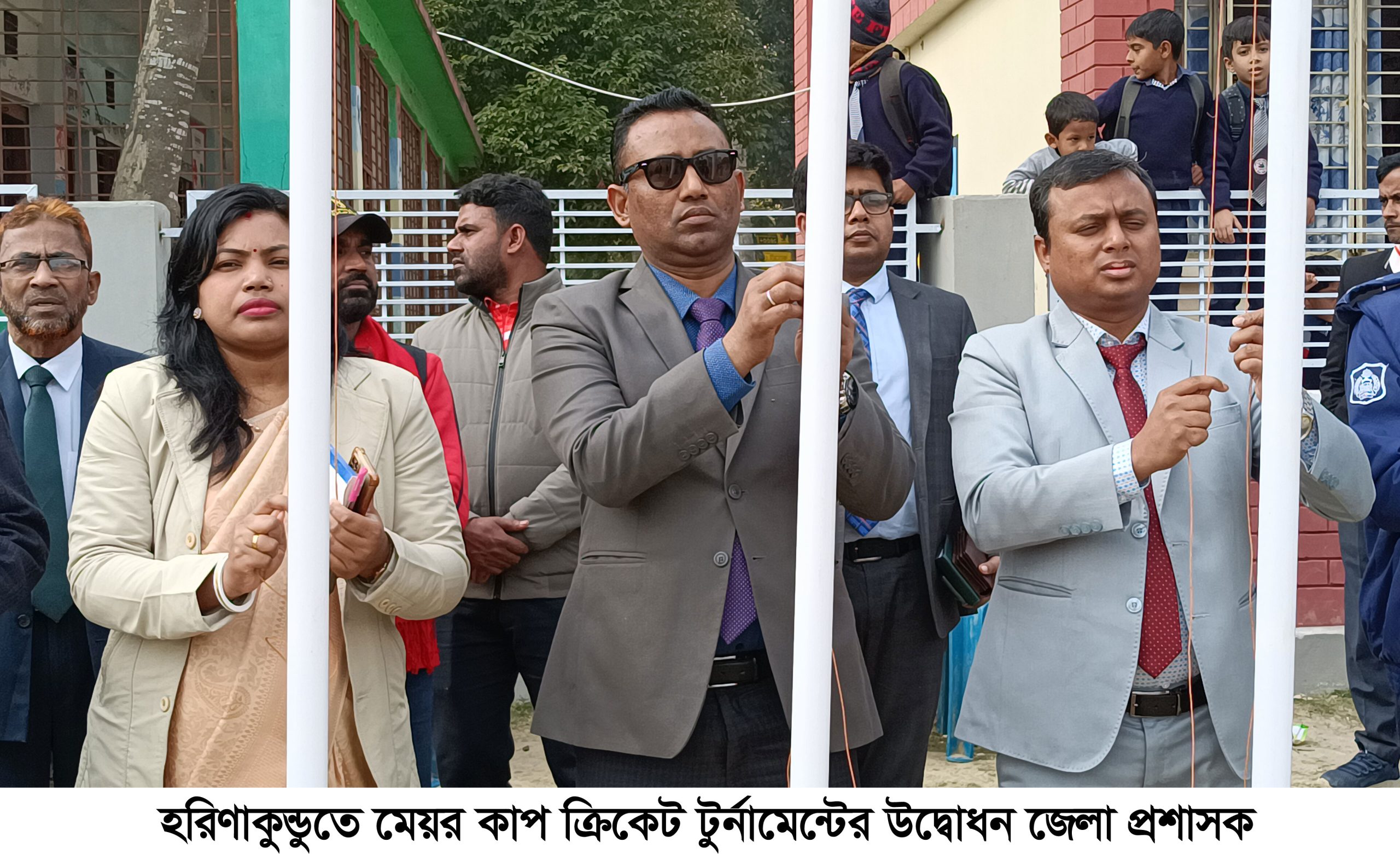 হরিণাকুণ্ডুতে মেয়র কাপ ক্রিকেট টুর্নামেন্টের উদ্বোধন