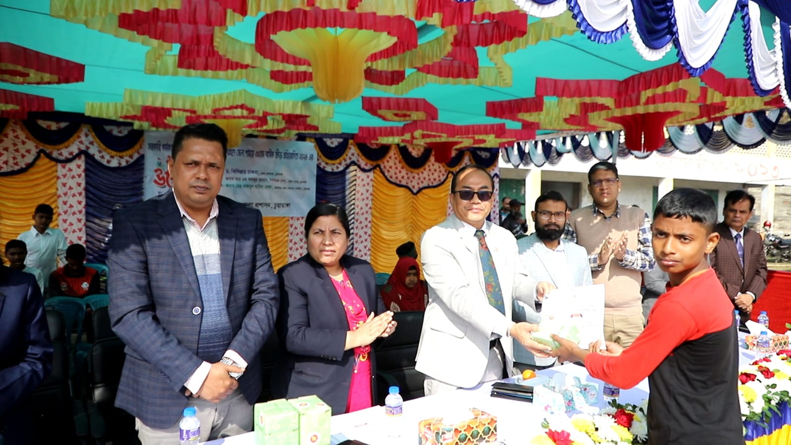 চুয়াডাঙ্গায় সরকারি কর্মকর্তা-কর্মচারী ও তাদের ছেলে-মেয়েদের বার্ষিক ক্রীড়া প্রতিযোগিতা ও পুরস্কার বিতরণ
