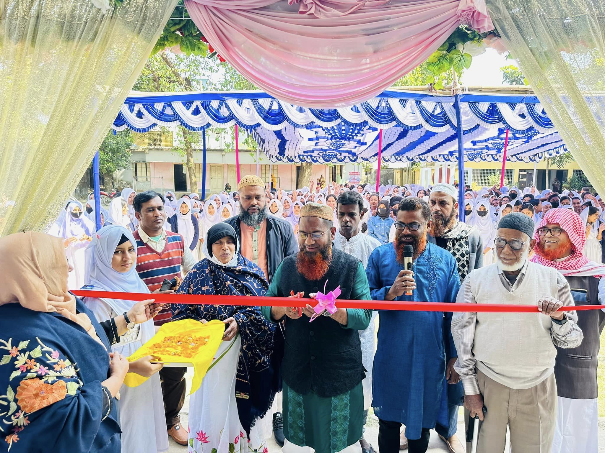 ঝিনুক মাধ্যমিক বালিকা বিদ্যালয়ে বার্ষিক দোয়া, একাডেমিক ভবন ও শহিদ মিনারের উদ্বোধন