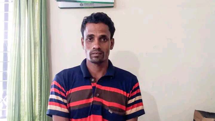 জীবননগরে মাদকের গডফাদার ইউপি সদস্য দুধবারী!