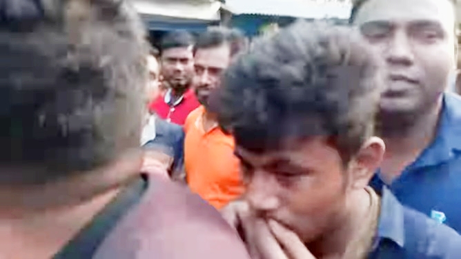 কার্পাসডাঙ্গায় মোবাইল চুরির অভিযোগে যুবককে গণধোলাই