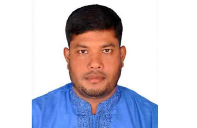 ফেঁসে যাচ্ছেন জেলা পরিষদের সদস্য রাজিব
