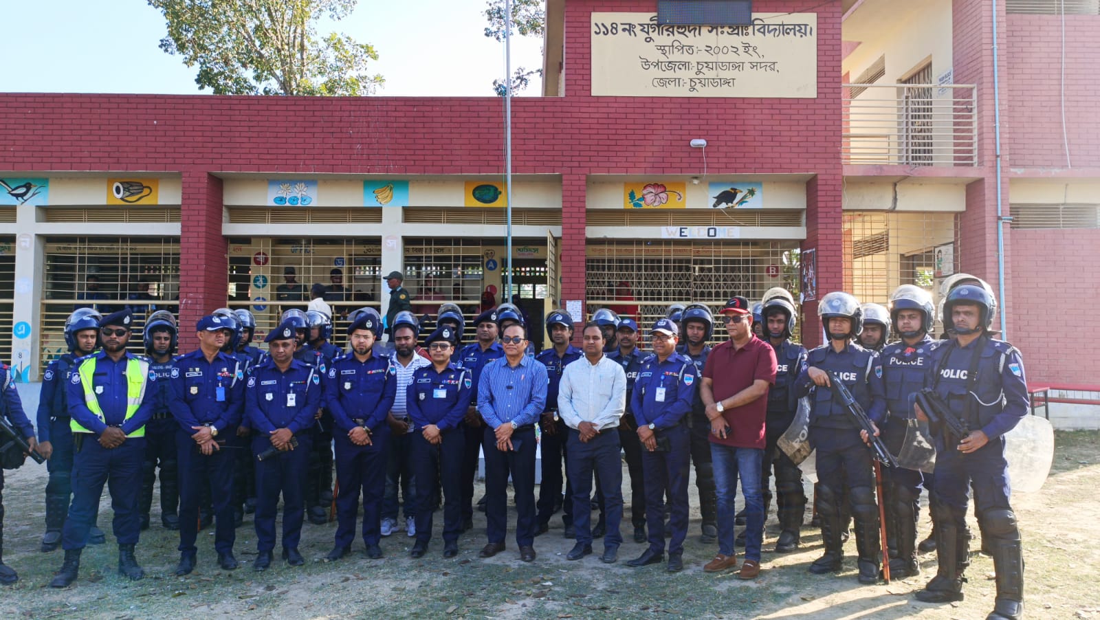 ভোটকে ঘিরে উৎসবের আমেজ, নজিরবিহীন নিরাপত্তা