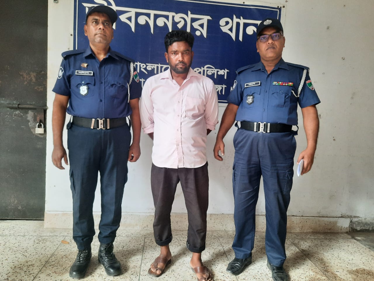 ২৪ ঘণ্টার মধ্যে ইউপি সদস্য আ. রশিদ গ্রেপ্তার