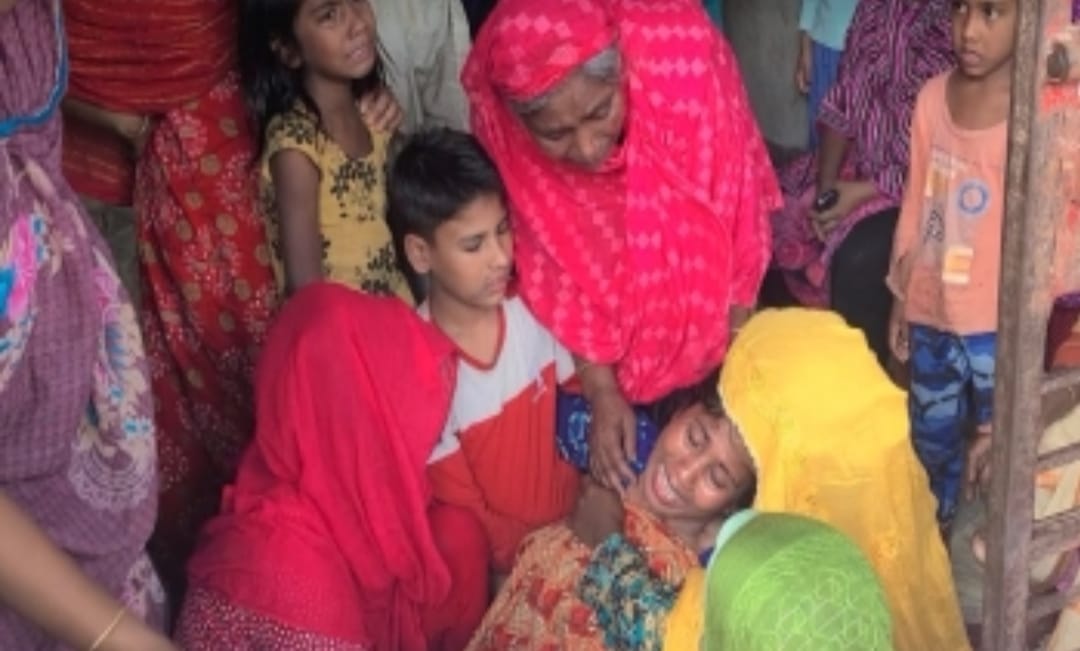 দর্শনায় ট্রাক্টরের চাকায় পিষ্ট হয়ে যুবকের মৃত্যু