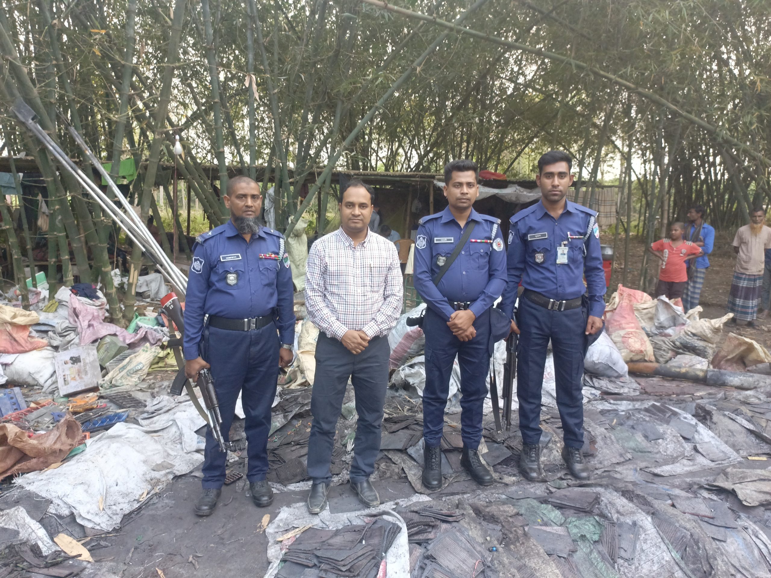 দৈনিক সময়ের সমীকরণে সংবাদ প্রকাশের পর চুয়াডাঙ্গা সদর উপজেলা প্রশাসনের অভিযান