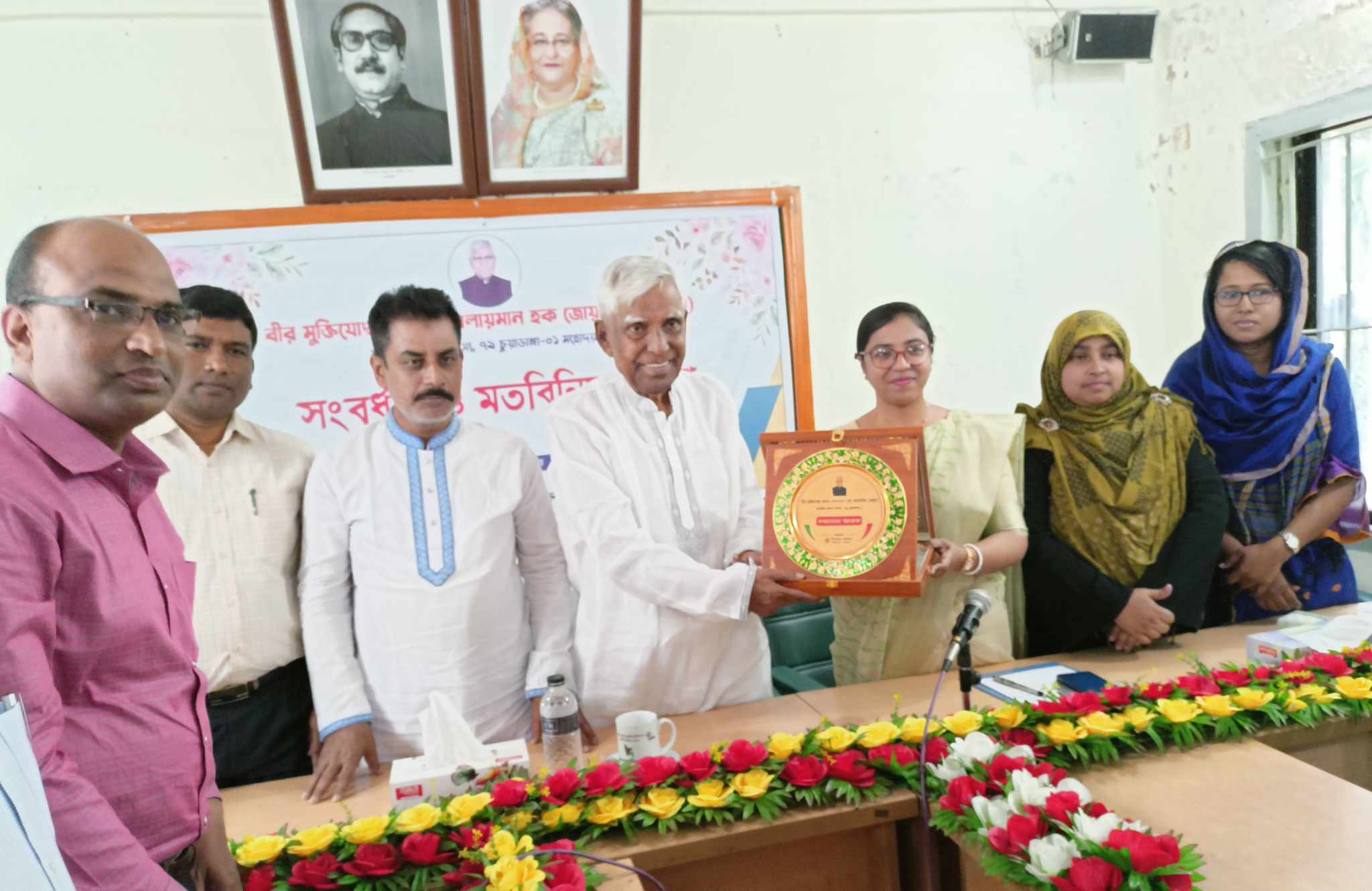 আলমডাঙ্গায় সংবর্ধনা গ্রহণ ও মতবিনিময় সভায় এমপি ছেলুন জোয়ার্দ্দার