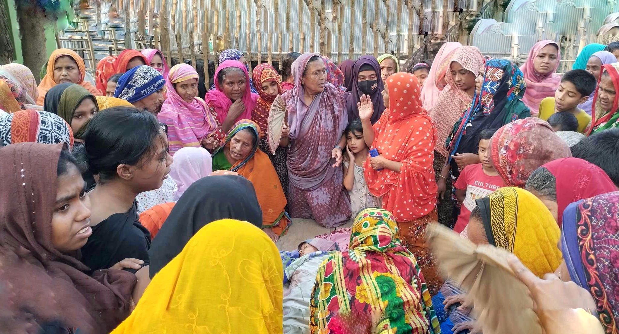 চুয়াডাঙ্গা ও মেহেরপুরের পৃথক স্থানে সড়ক দুর্ঘটনায় দুই শিশুসহ ইটভাটা শ্রমিকের মৃত্যু