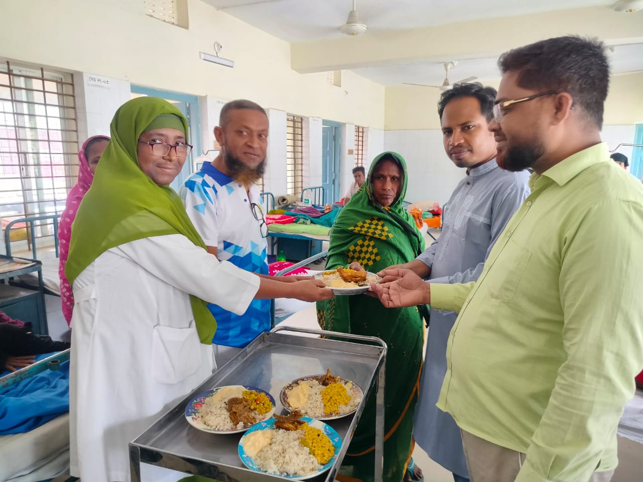 এটা তো বিয়ে বাড়ি না, যে সবাই খাবার পাবে: আরএমও