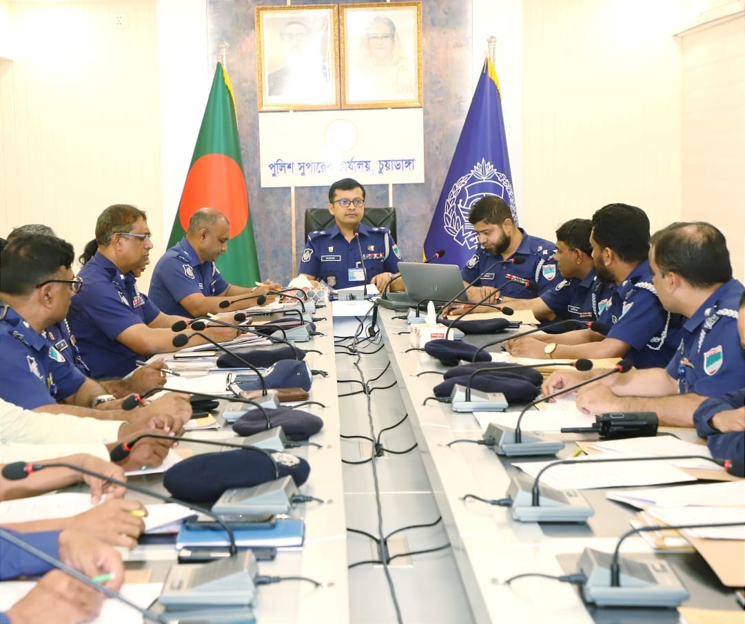 চুয়াডাঙ্গায় পুলিশের মাসিক অপরাধ পর্যালোচনা সভায় এসপি ফয়জুর রহমান