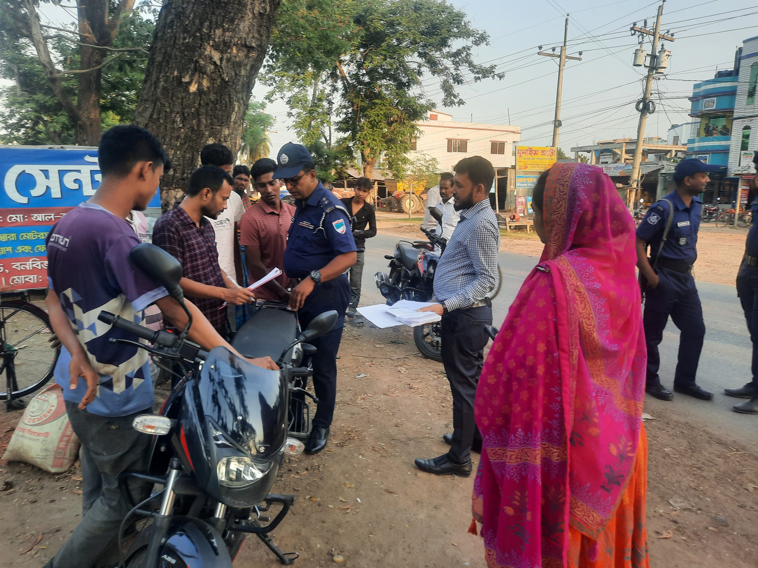 জীবননগরে ১১ মোটরসাইকেল চালককে জরিমানা