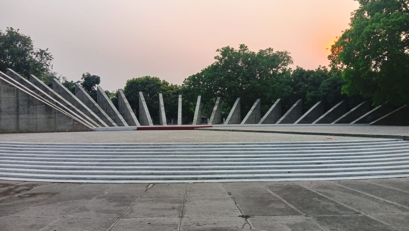 রাত পোহালেই মুজিবনগর দিবস, চলছে শেষ মুহূর্তের প্রস্তুতি
