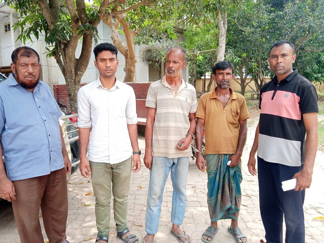 চুয়াডাঙ্গায় গাঁজাসহ আটক দু’জনের জেল-জরিমানা