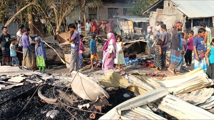 মুজিবনগরে অগ্নিকাণ্ডে গবাদি পশুসহ বসতভিটা পুড়ে ছাই