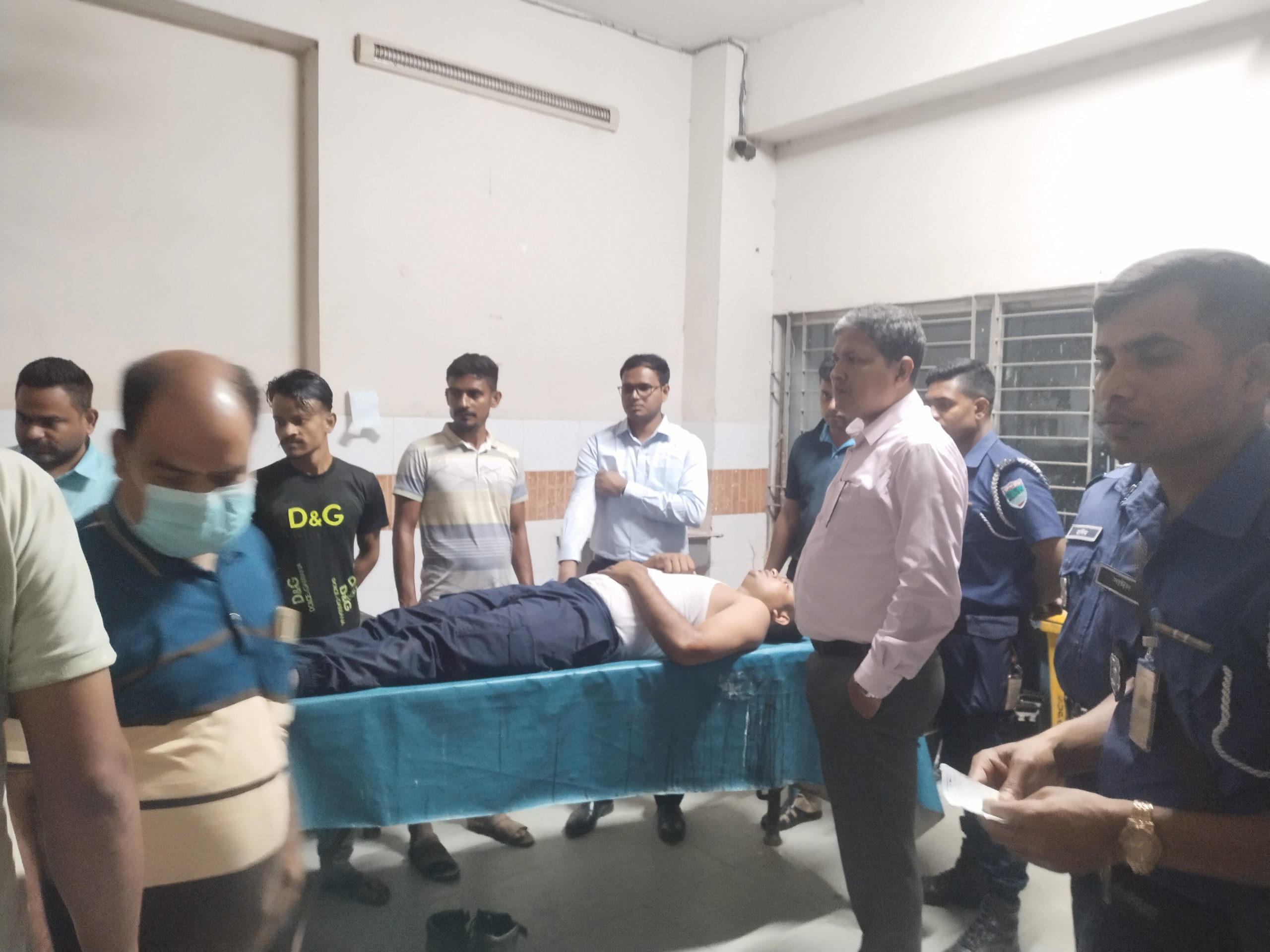 চুয়াডাঙ্গায় ভ্রাম্যমাণ আদালত দেখে মোটরসাইকেল নিয়ে পালানোর চেষ্টা