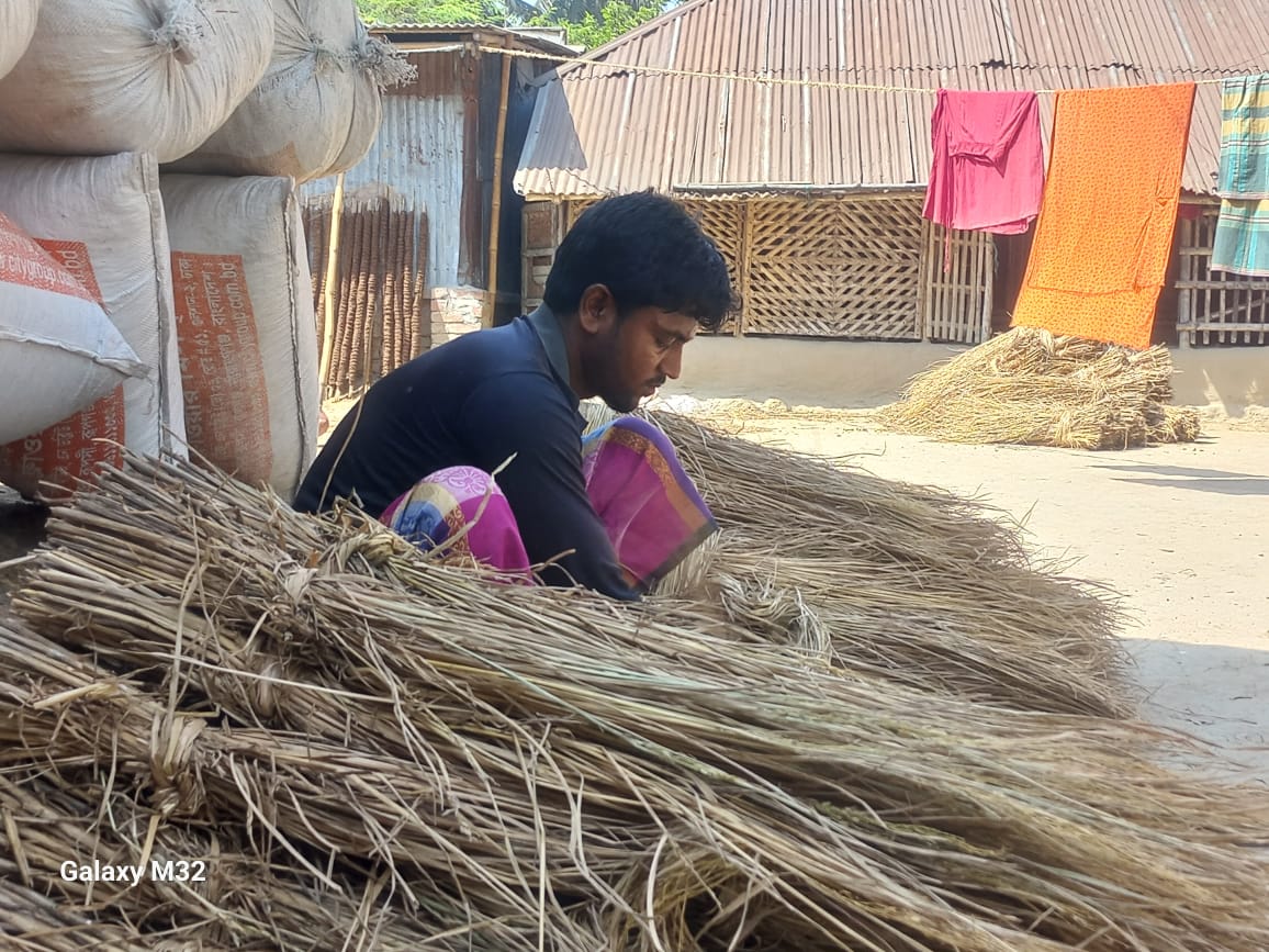 চুয়াডাঙ্গায় মৌসুমের সর্বোচ্চ তাপমাত্রা রেকর্ড ৪২ দশমিক ৪ ডিগ্রি সেলসিয়াস