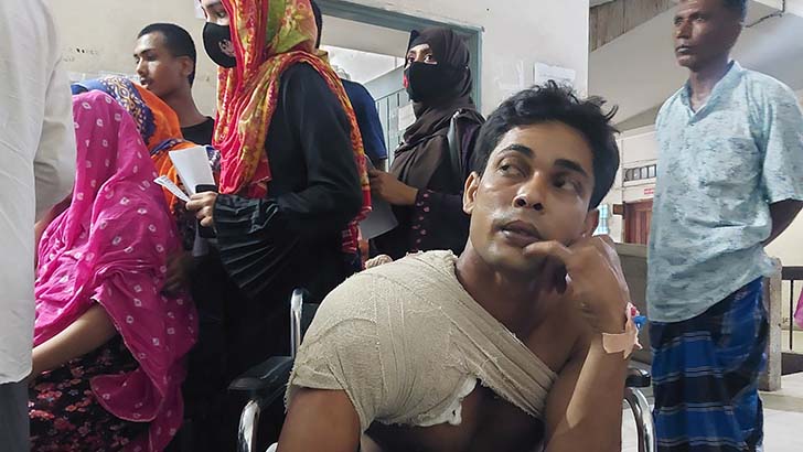 বিএসএফের গুলিতে যুবক আহত