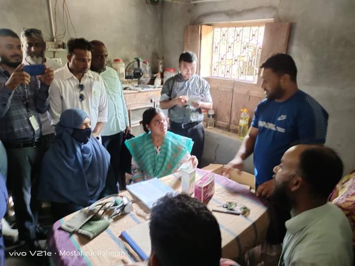 আলমডাঙ্গায় ফ্রি মেডিকেল ক্যাম্পে ভ্রাম্যমাণ আদালত পরিচালনা