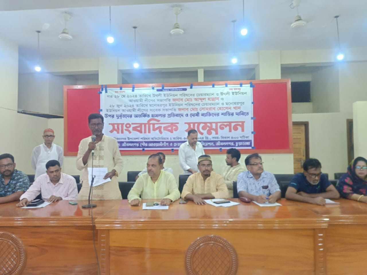 হামলাকারীদের গ্রেপ্তারে ৪৮ ঘণ্টার আল্টিমেটাম