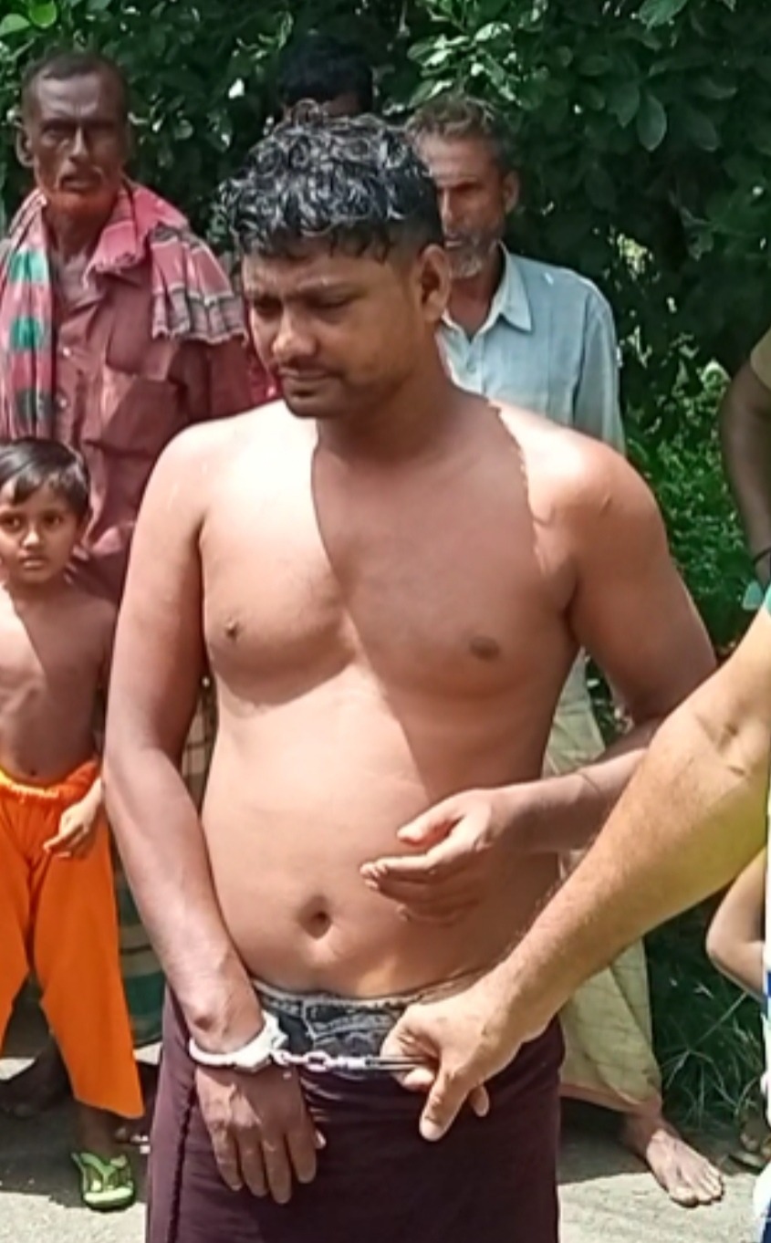 ঝিনাইদহে মসজিদে চুরির সময় চোর আটক, গণধোলাই