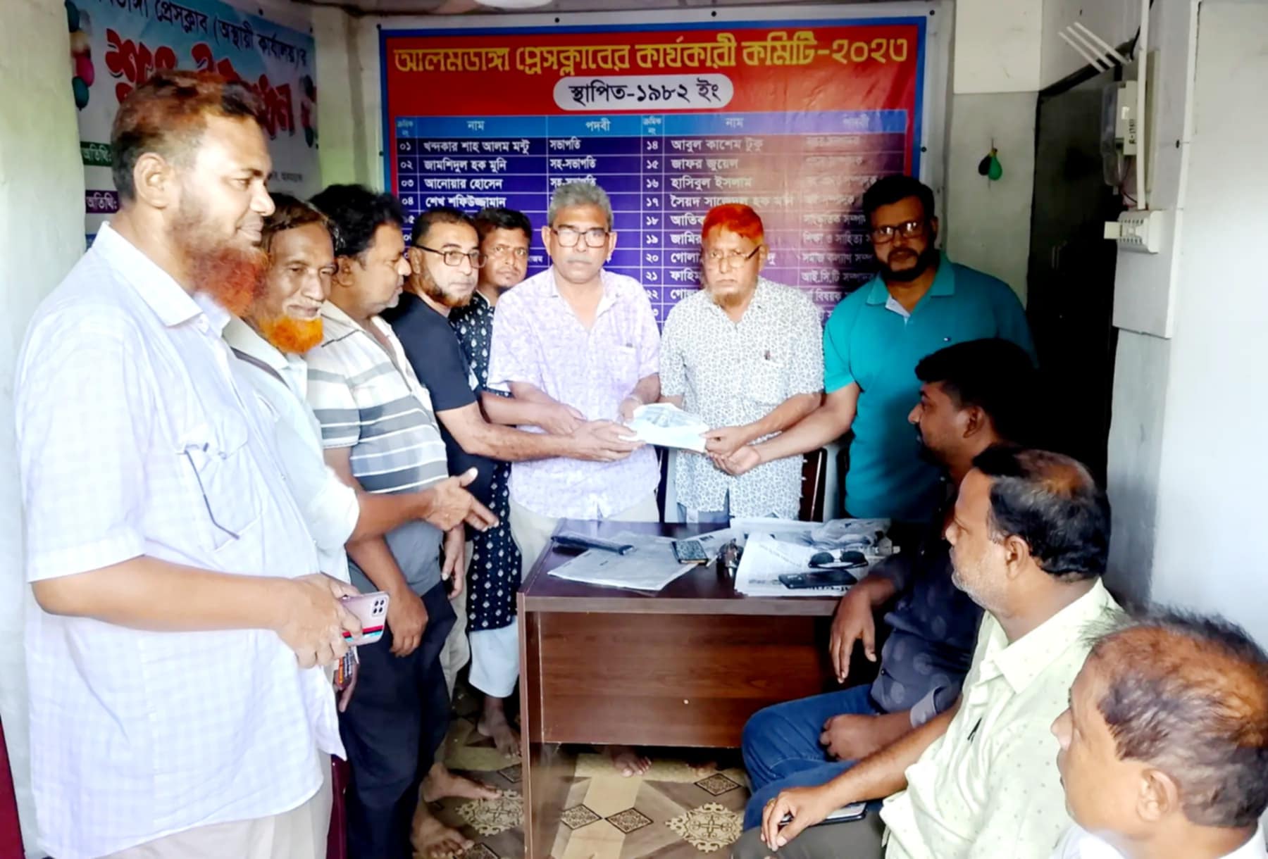 আলমডাঙ্গা প্রেসক্লাবের উন্নয়নে আমেরিকা প্রবাসীদের আর্থিক সহায়তা প্রদান