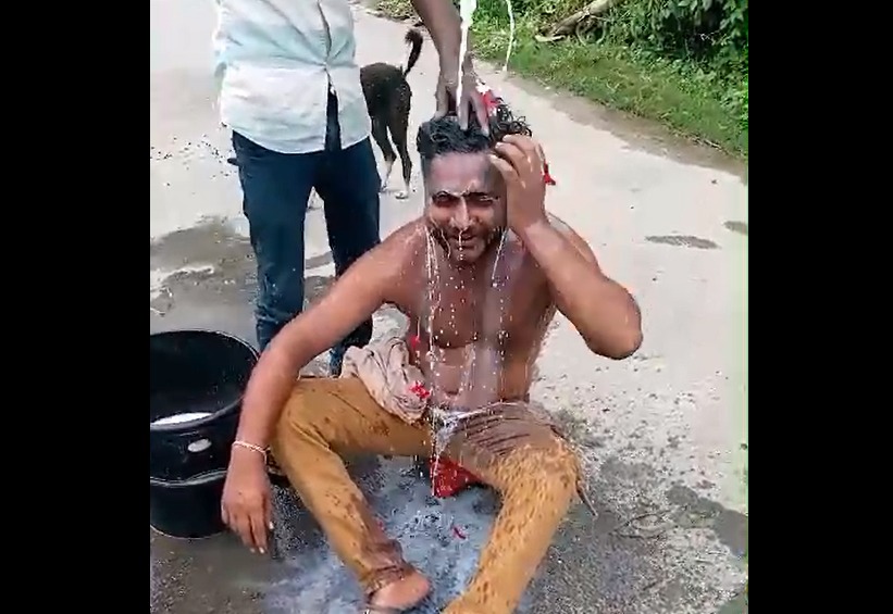 স্ত্রীকে পরকীয়া প্রেমিকের সাথে বিয়ে দিয়ে বাড়ি ফিরে যুবকের দুধ দিয়ে গোসল