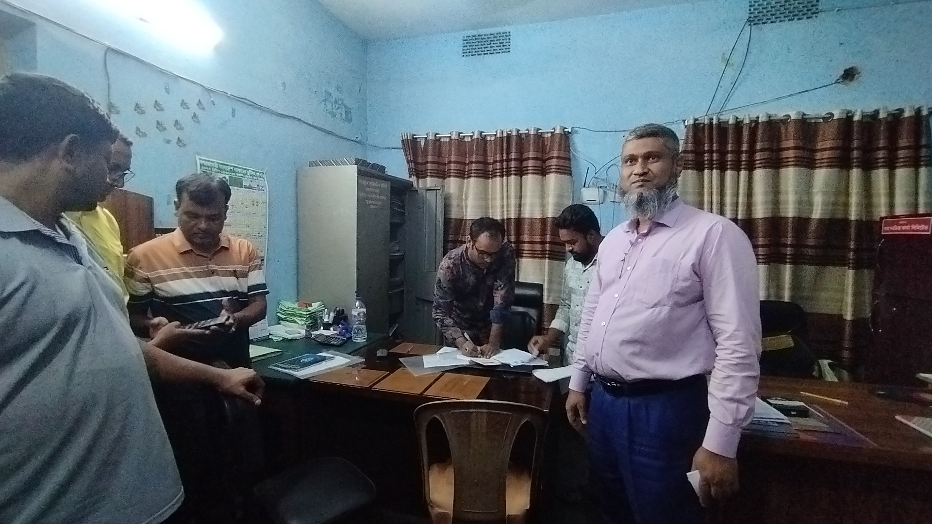 ক্লিনিক-ডায়াগনস্টিক সেন্টারে অভিযান অব্যহত
