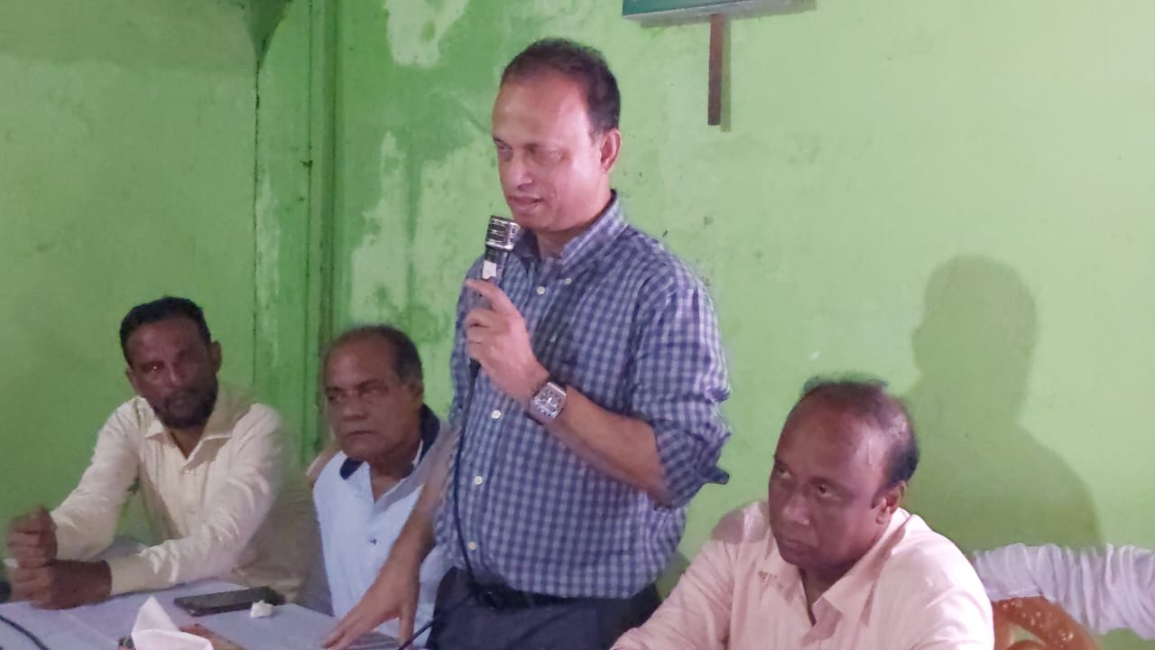 দামুড়হুদা ও দর্শনায় নেতা-কর্মীদের সাথে মতবিনিময় সভায় বিএনপি নেতা বাবু খান