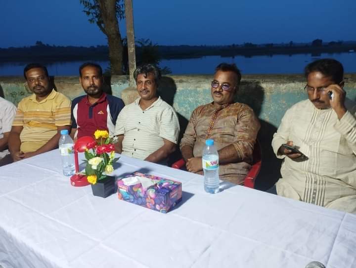 মেহেরপুরের চাঁদবিলে মৎস্যজীবীদের আলোচনা সভা