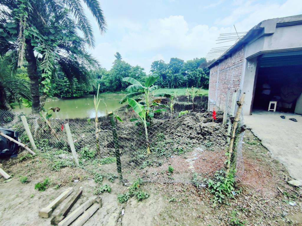 অন্যের জমি দখল করে স্থাপনার অভিযোগ, ১৪৪ ধারা জারি