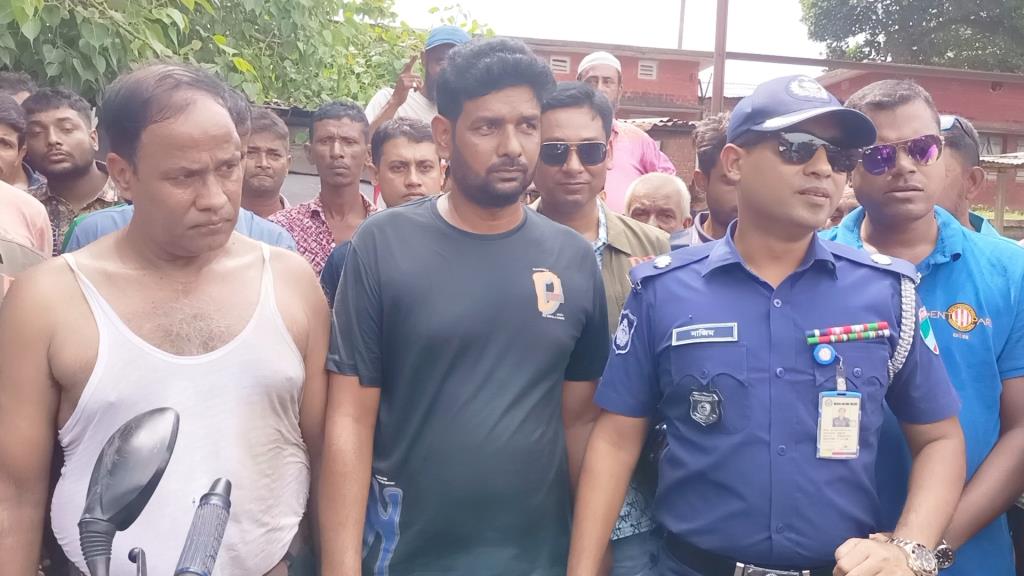 ৪ কেজি ওজনের ৪টি স্বর্ণের বার জব্দ