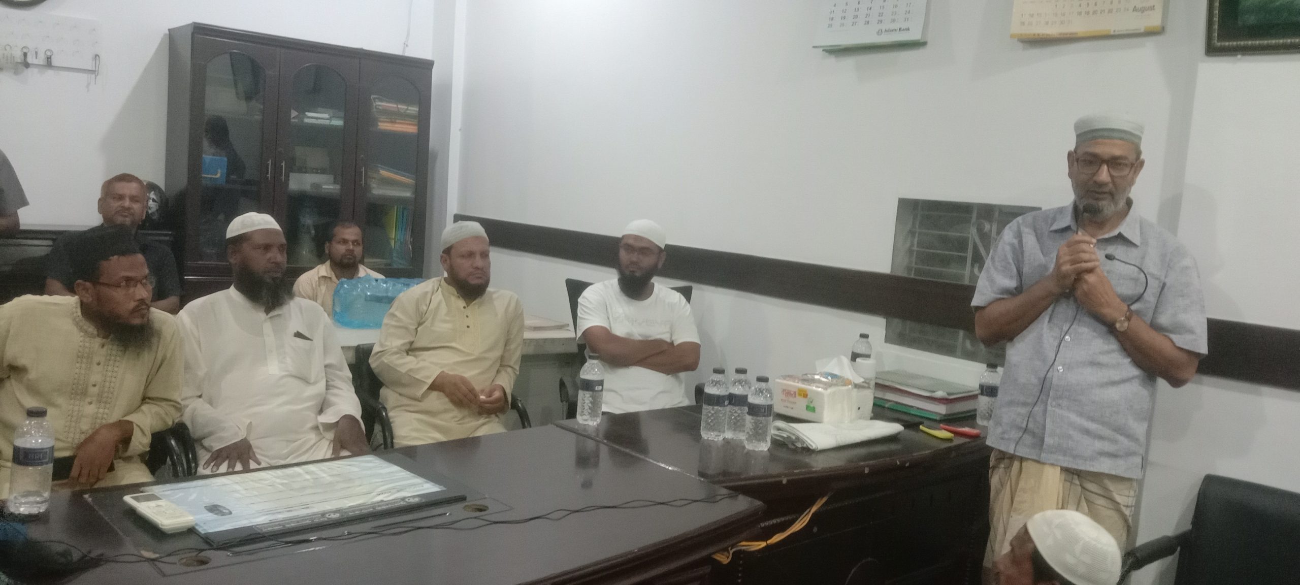 আন্দুলবাড়ীয়ায় ছাত্র-জনতাসহ আন্দোলনে শহিদদের আত্মার মাগফিরাত কামনায় দোয়া
