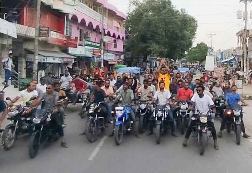 দর্শনায় ছাত্রদলের মোটরসাইকেল শোডাউন